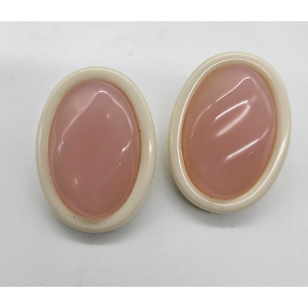 Vintage AVON Pink and Cream Oval Stud Earrings Retro Resin Cabochon Post Jewelry - Picture 5 of 7